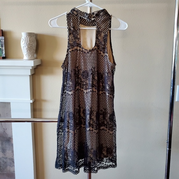 Top - Picture 2 of 6